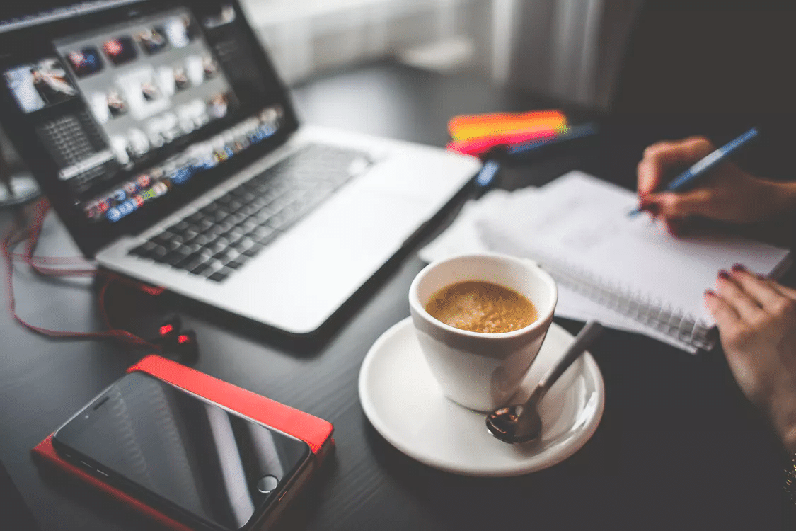 How to Become a Successful Web Design Freelancer